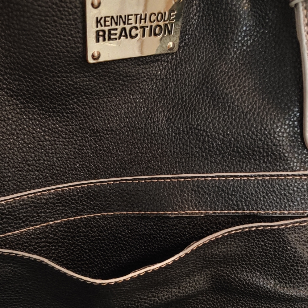 Handbag - Picture 2 of 3